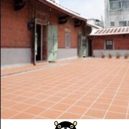 左營蓮潭郭家百年古厝 Hotel เกาสง ภายนอก รูปภาพ