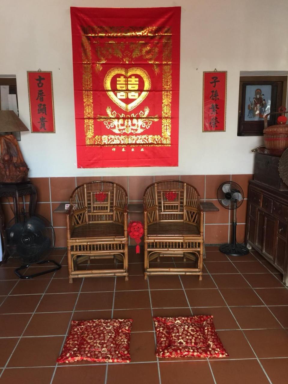 左營蓮潭郭家百年古厝 Hotel เกาสง ภายนอก รูปภาพ
